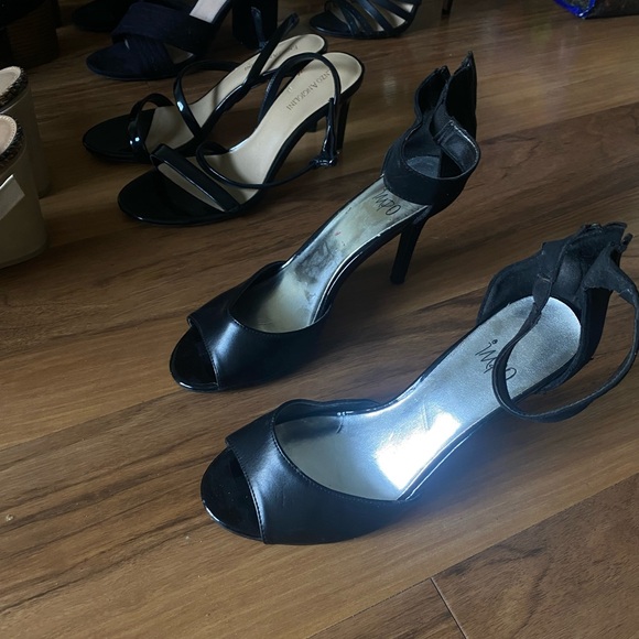 Heels - Picture 3 of 5